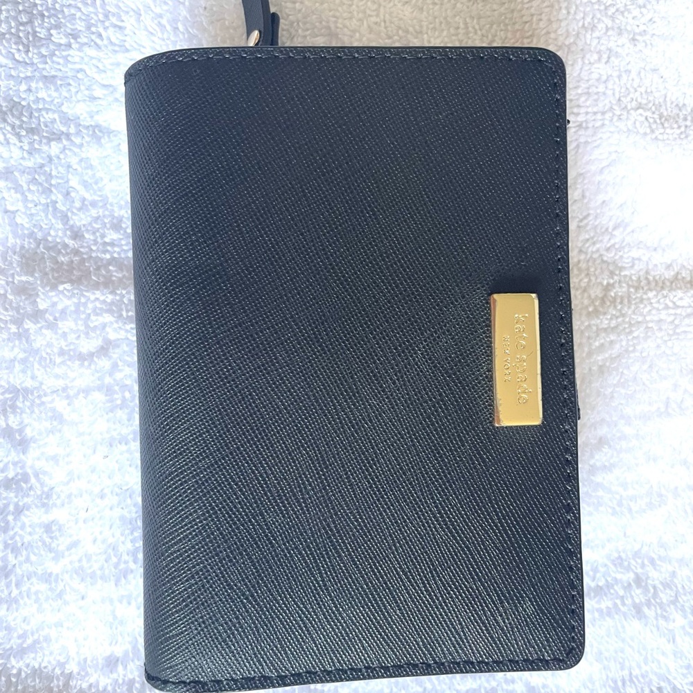 Kate Spade Bifold wallet